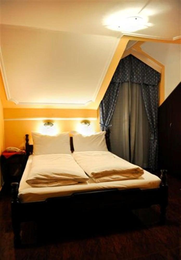 Hotel Evropa 포드고리차 외부 사진